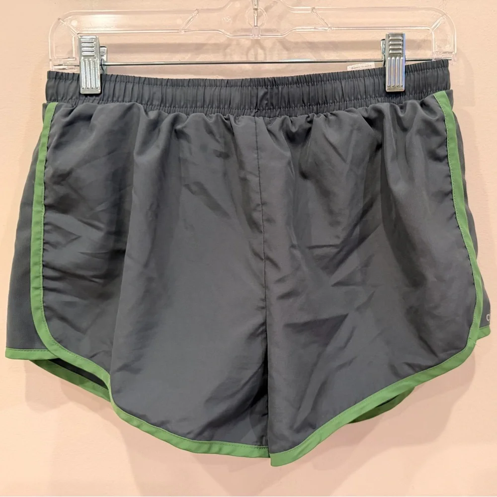 Alo Yoga Women’s Running Shorts Medium Gray Green Trim Athletic Lined Workout